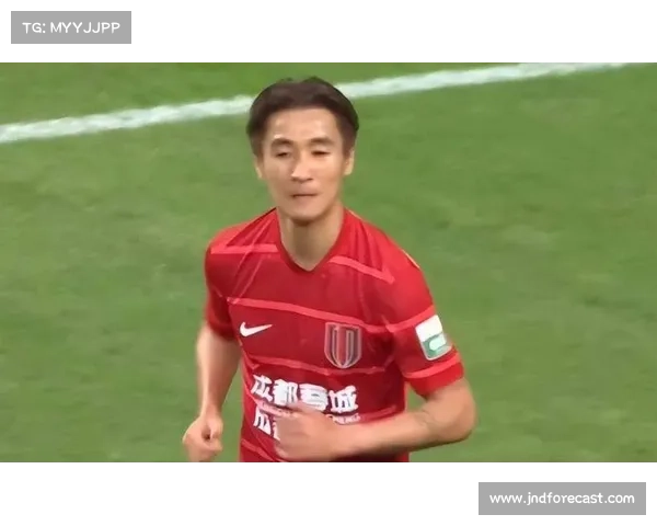 韦世豪提前复出助力成都冲冠归化政策解停两将续约前景成焦点