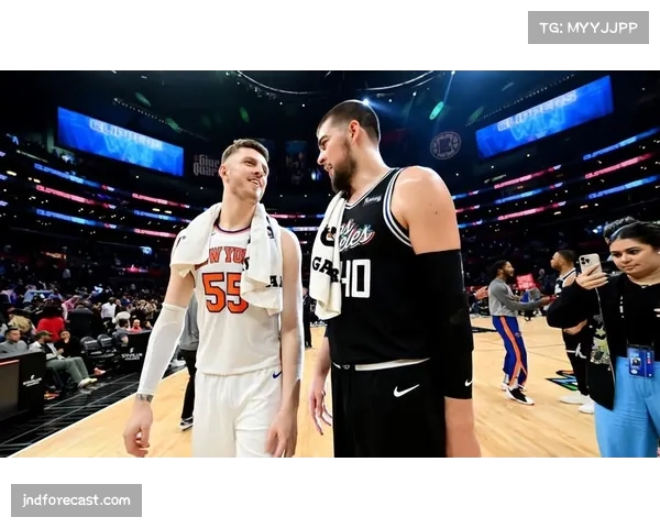 哈尔滕施泰因13+7+4内线支柱 雷霆禁区轮换深度充足